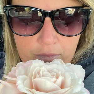 Meet your Posher, Shelley